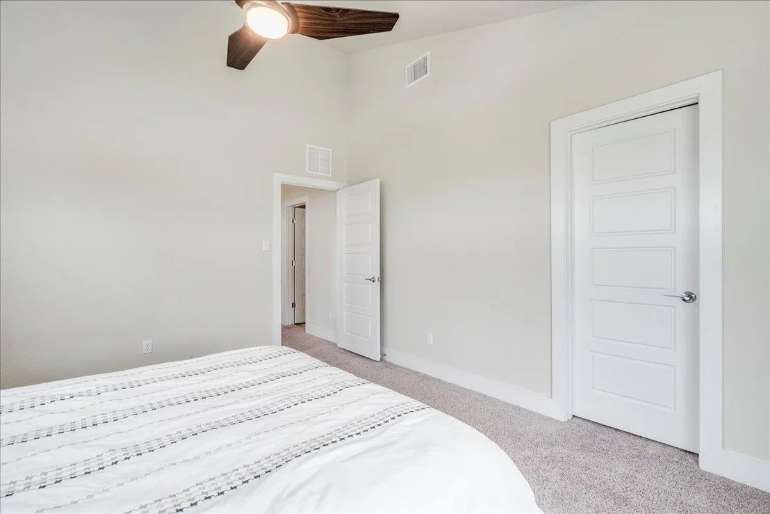 Photo of 11108 American Mustang LOOP