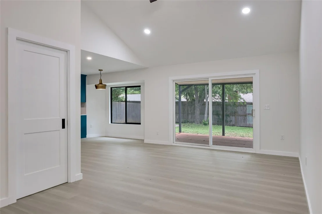 Photo of 1708 Raven DR