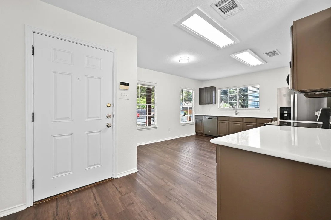 Photo of 1400 Geoffs DR