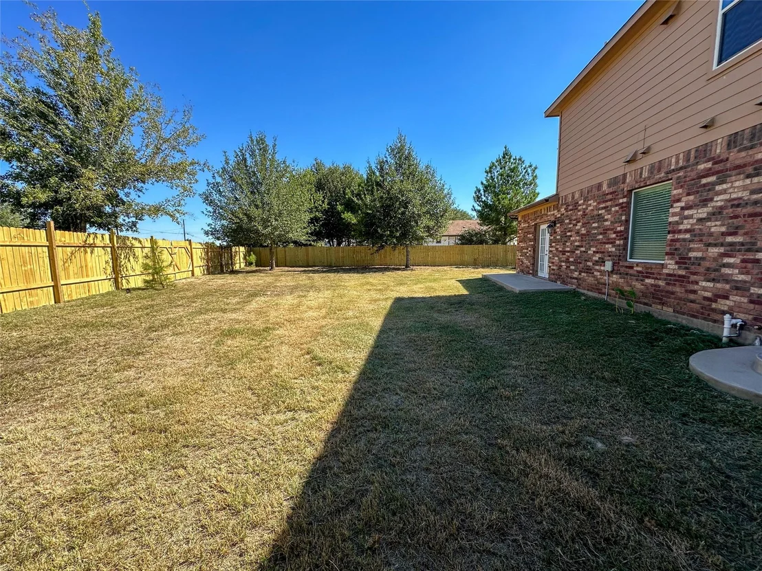Photo of 237 Cardinal DR