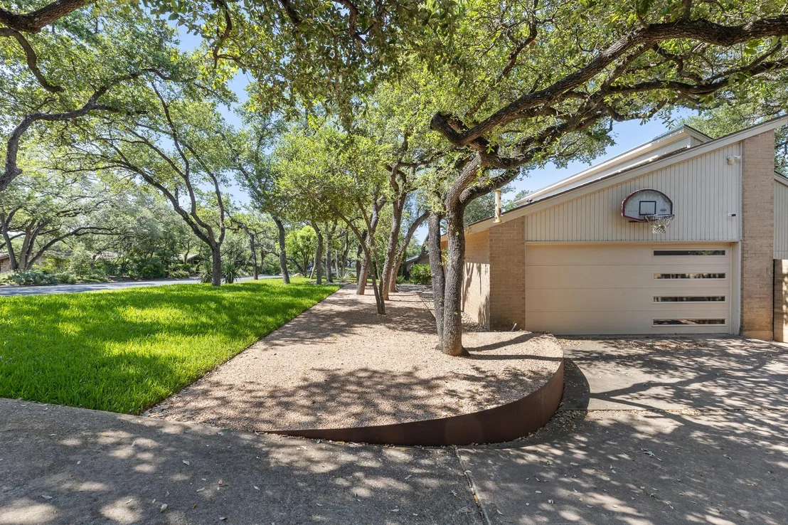 Photo of 6106 Mountainclimb DR