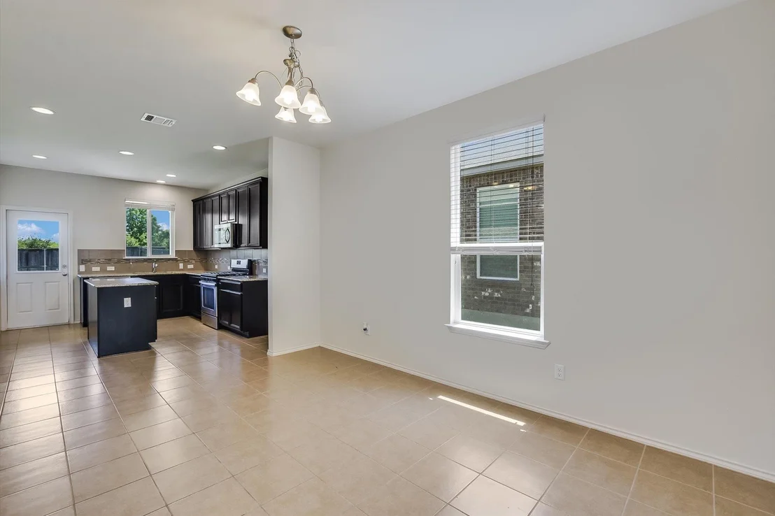 Photo of 136 Stella Gold ST