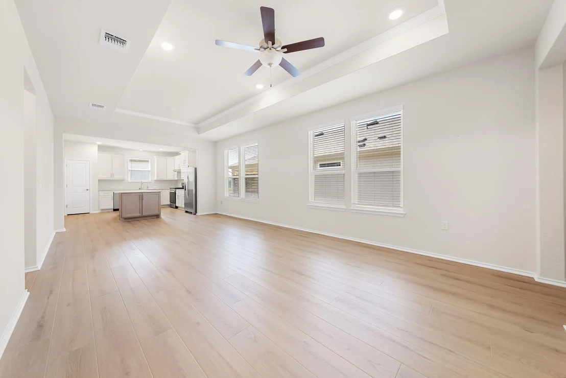 Photo of 120 Cross Bar ST