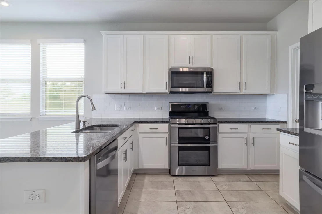 Photo of 1032 Myrna BND