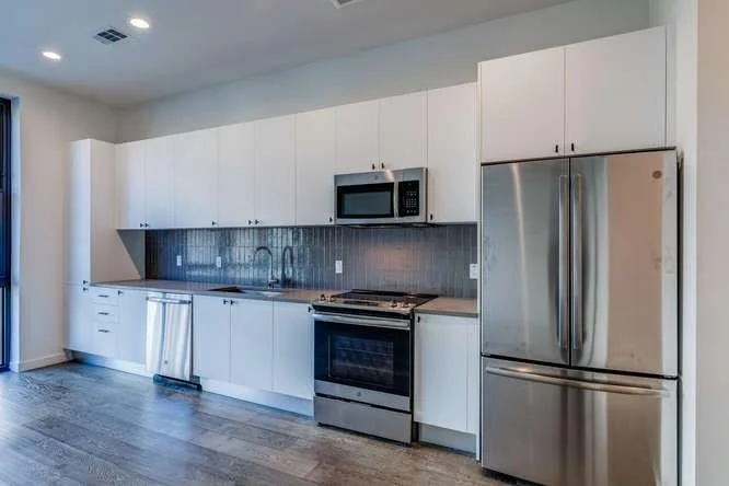 Photo of Unit 116 at 800 Embassy DR