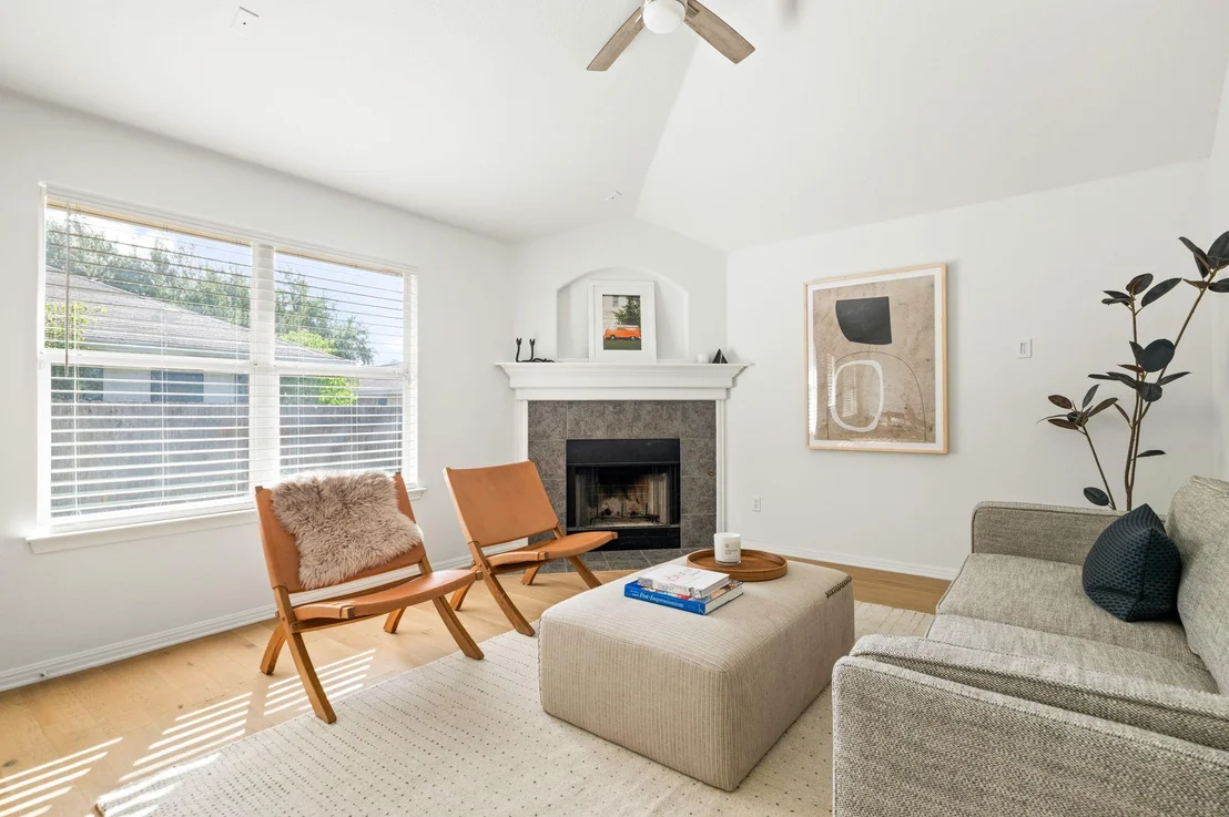 Photo of 1535 Lorson LOOP