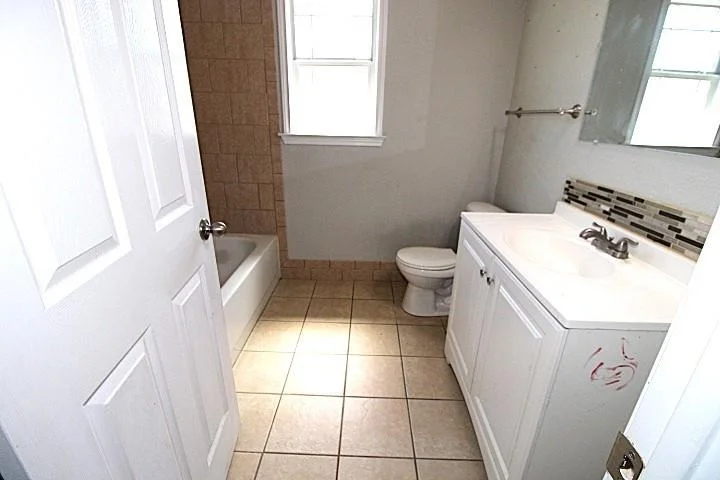 Photo of 2003 Walker Place BLVD