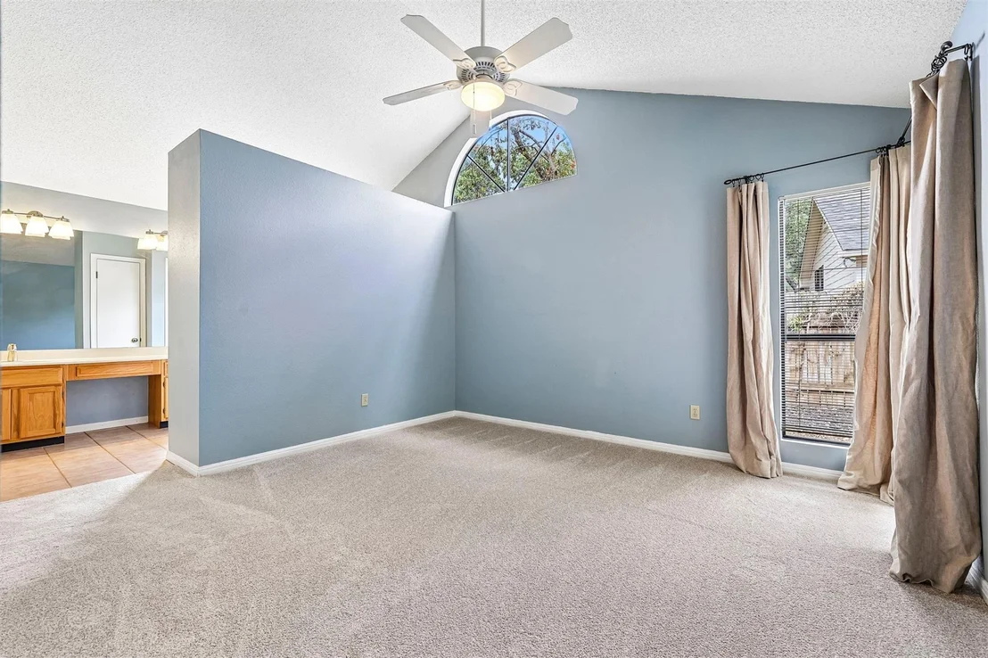 Photo of 8302 Racine TRL