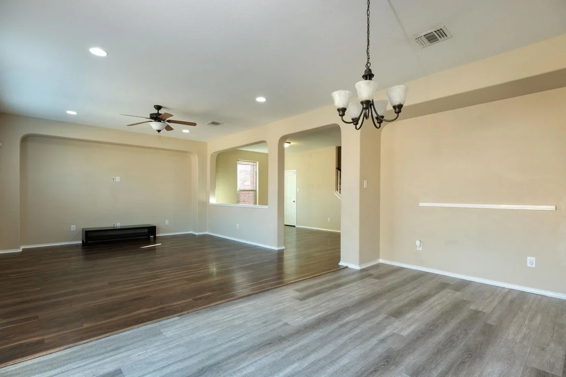 Photo of 1244 Yellow Iris RD