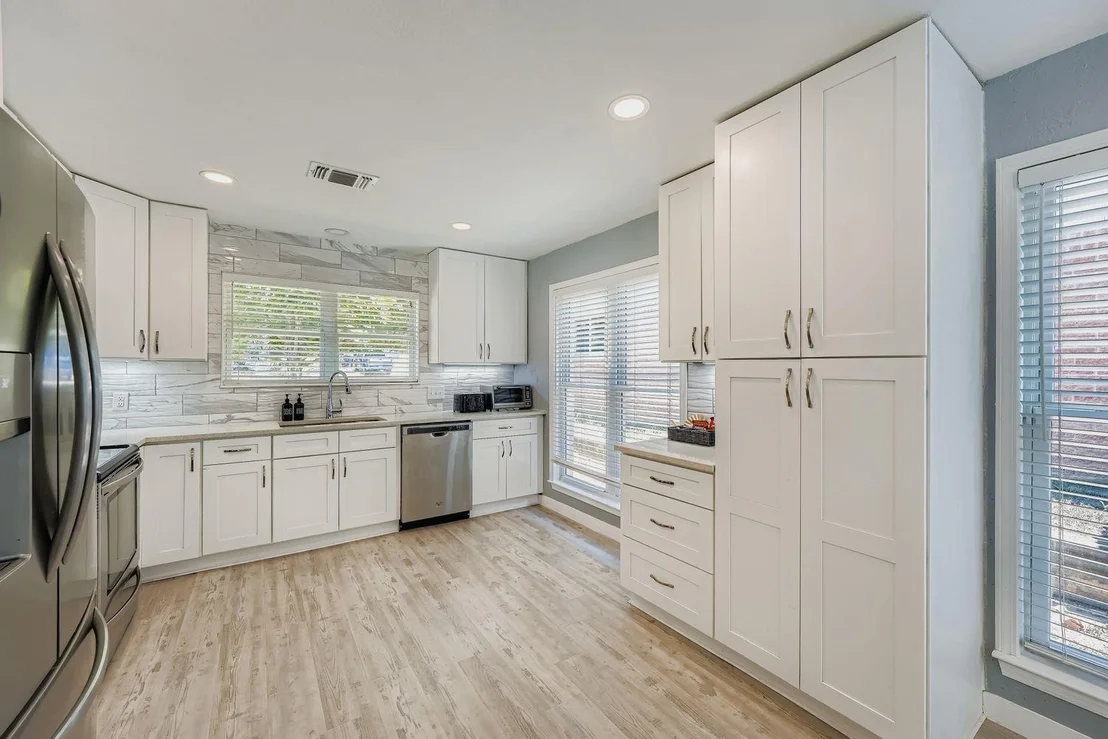 Photo of 1121 Stoneoak LN