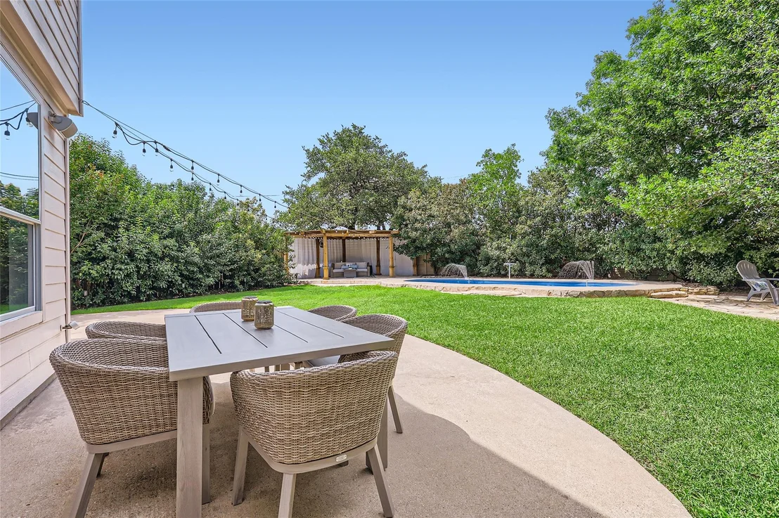 Photo of 2835 Checker DR