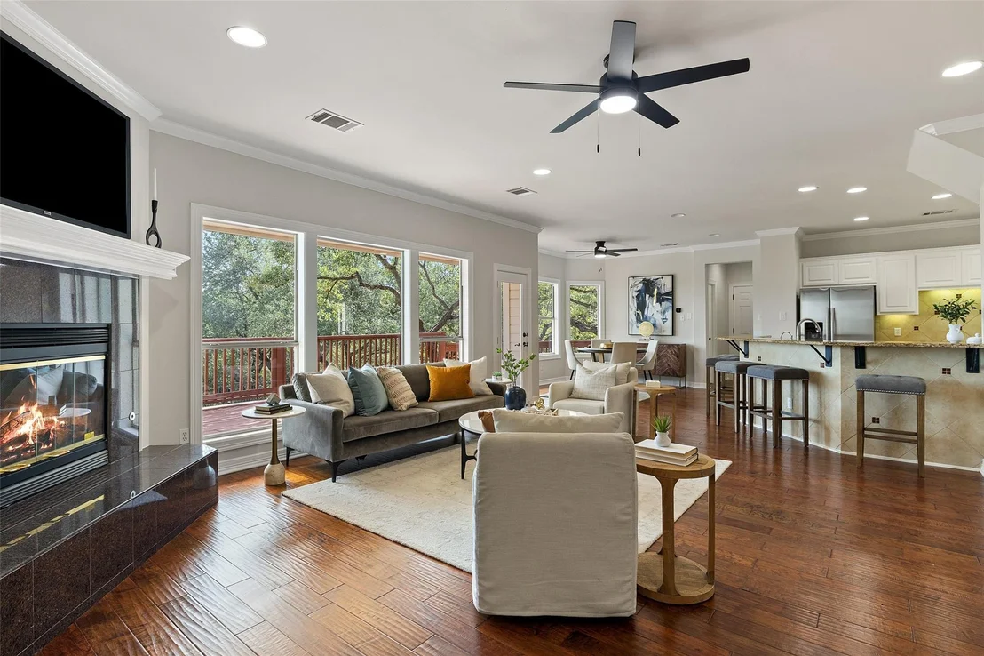 Photo of 604 N River Hills RD
