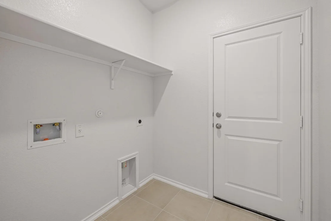 Photo of 260 Feathers ST