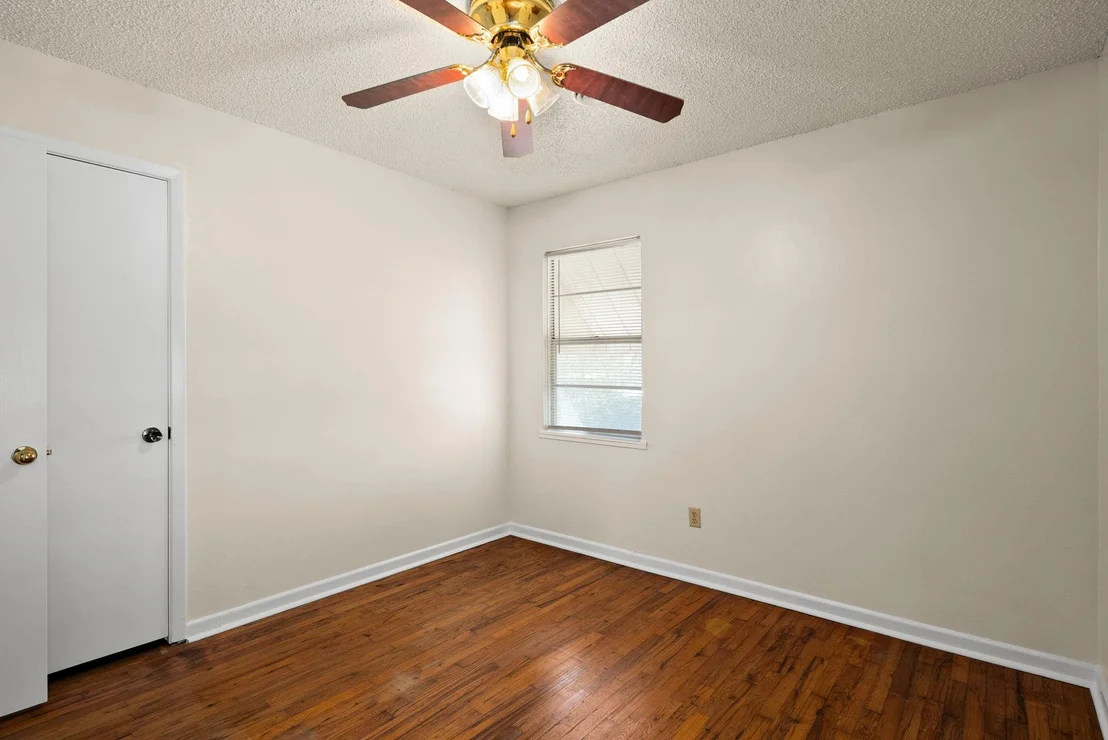 Photo of 302 Easy ST
