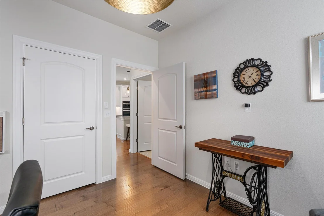 Photo of 706 Kitty Hawk RD