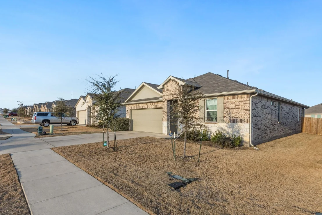 Photo of 205 Charles TRL