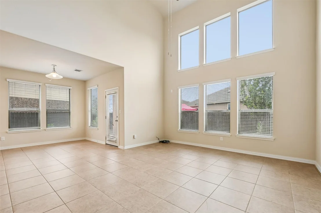 Photo of 8333 Angelo LOOP