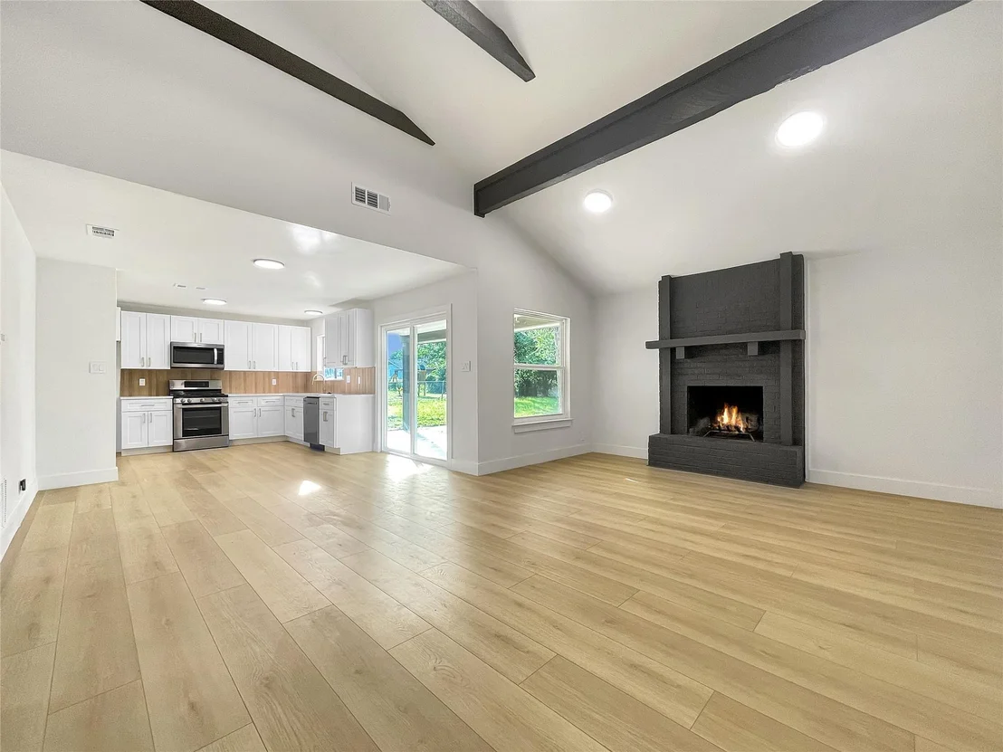 Photo of 313 Golden Oaks DR