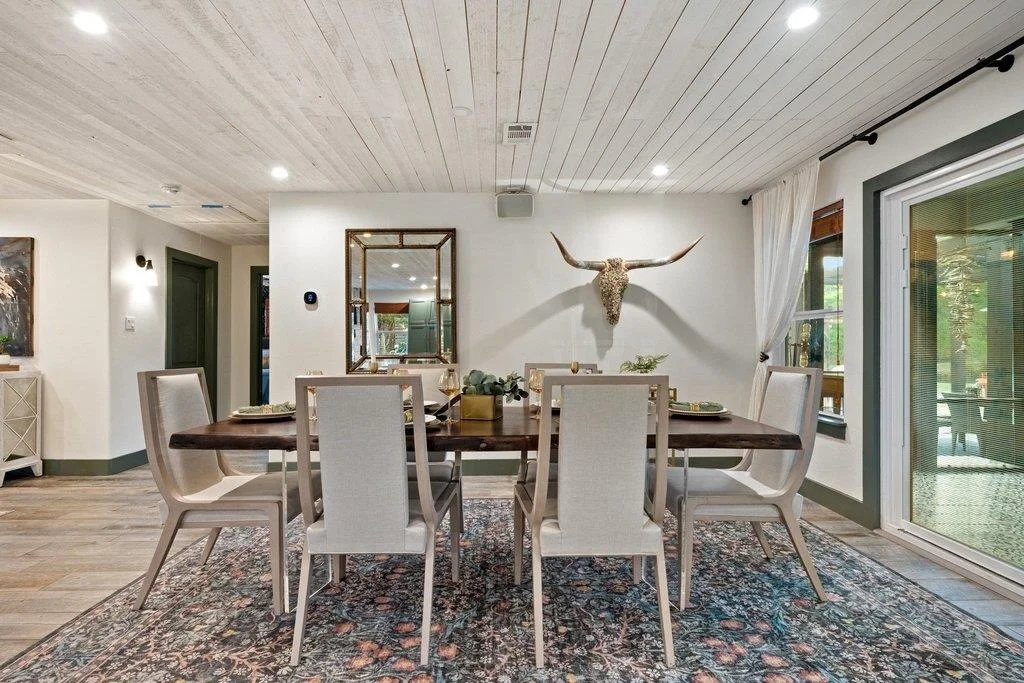 Photo of 2800 River RD