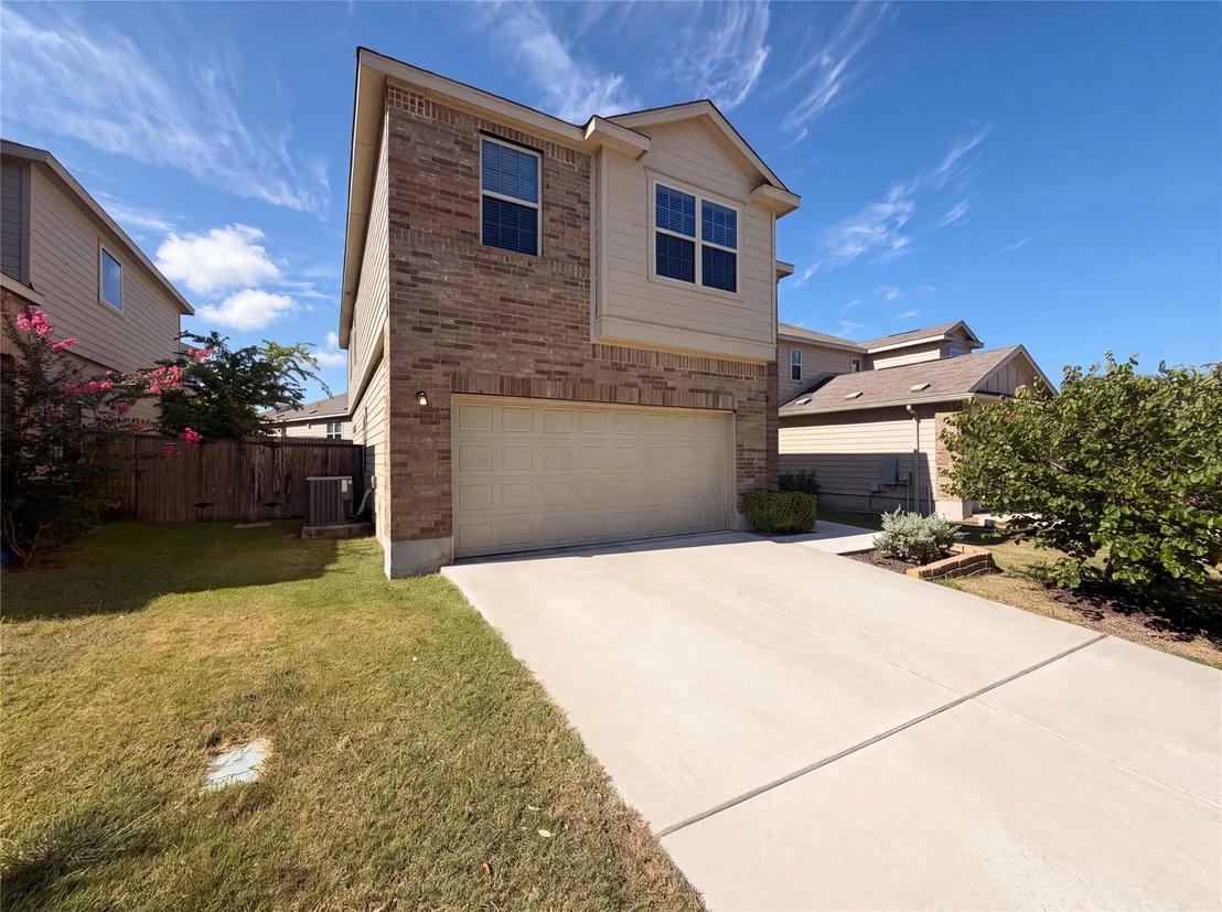 Photo of Unit 26E at 276 Circle WAY