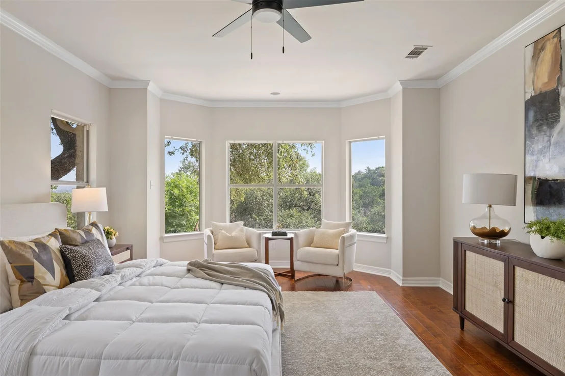 Photo of 604 N River Hills RD