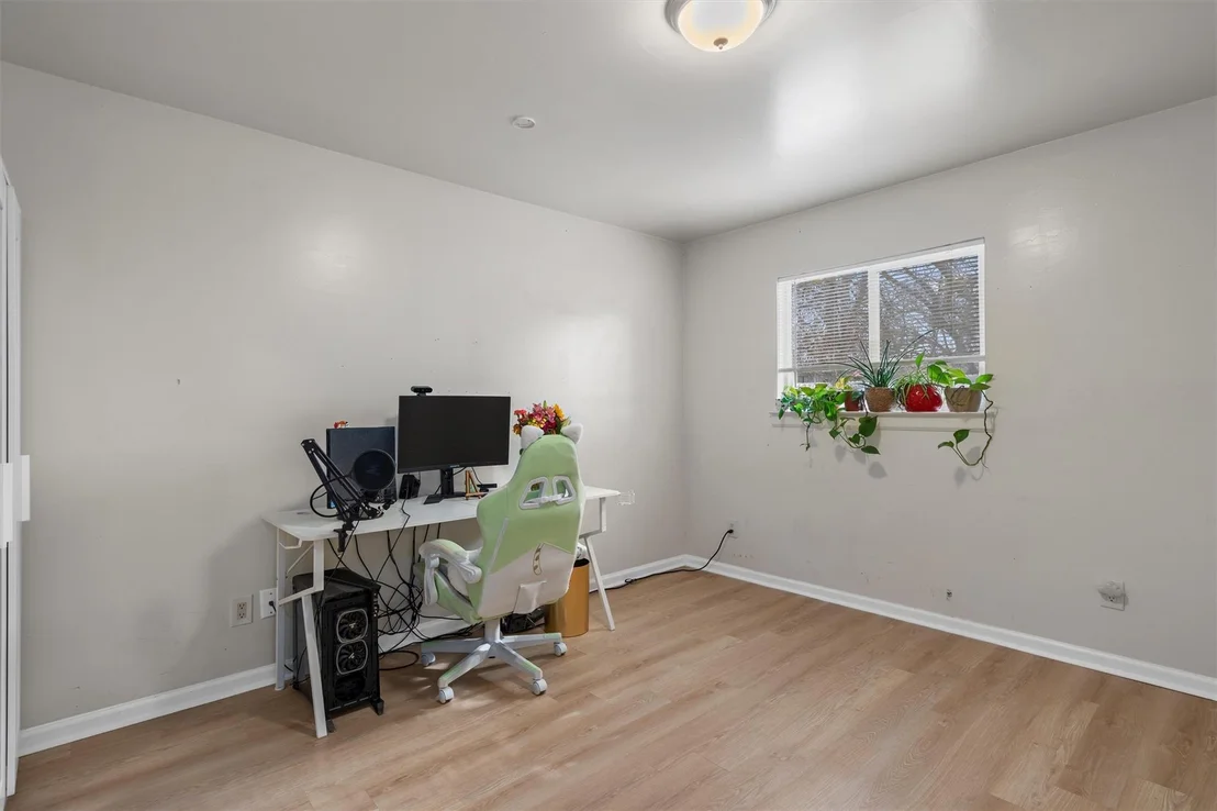 Photo of 121 Jackson ST