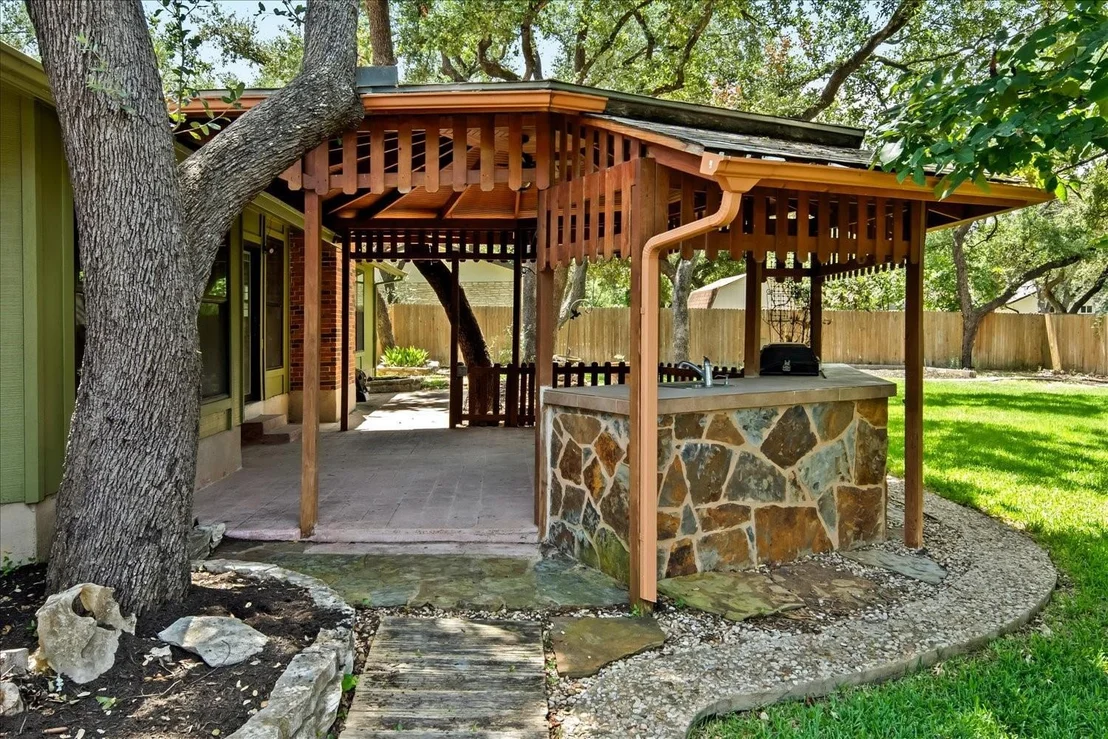 Photo of 2401 Orleans DR