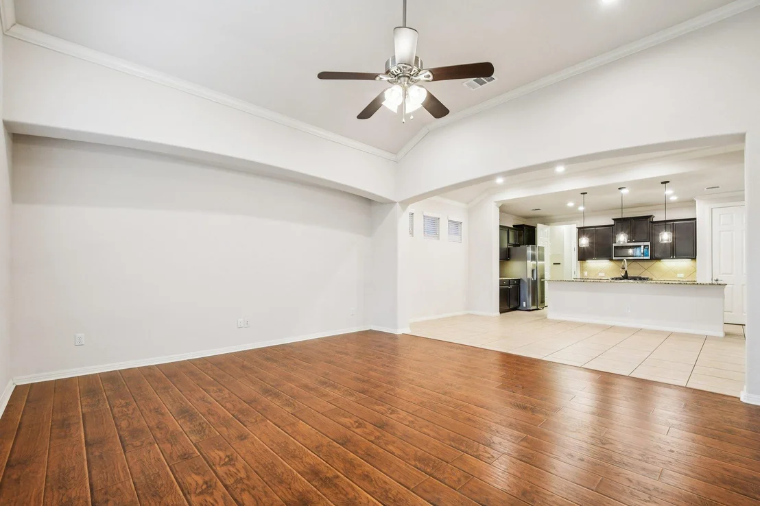 Photo of 634 Irvin DR