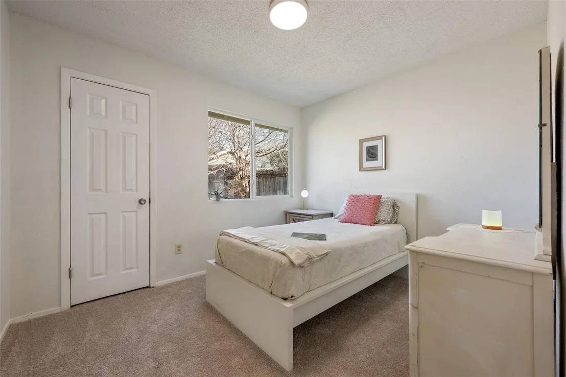 Photo of 5100 Lambs LN