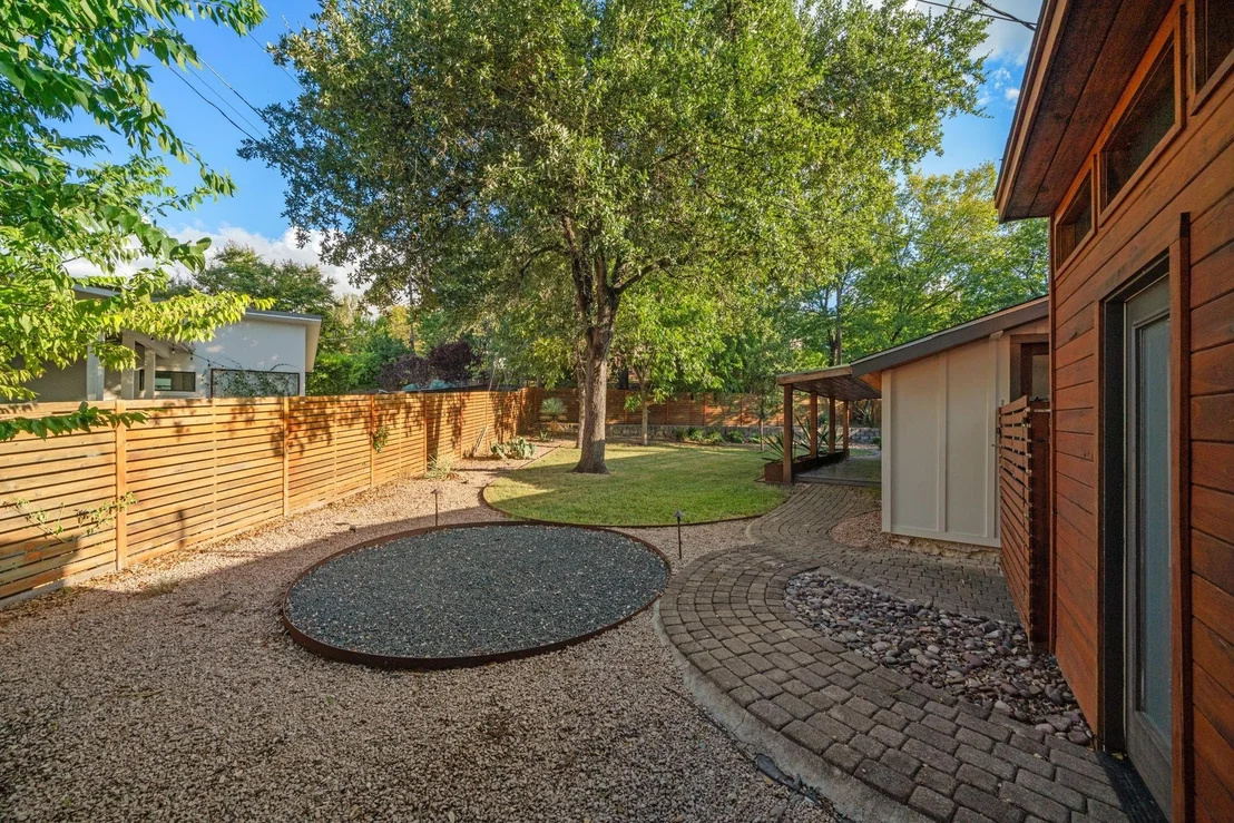 Photo of 2703 Oakhaven DR