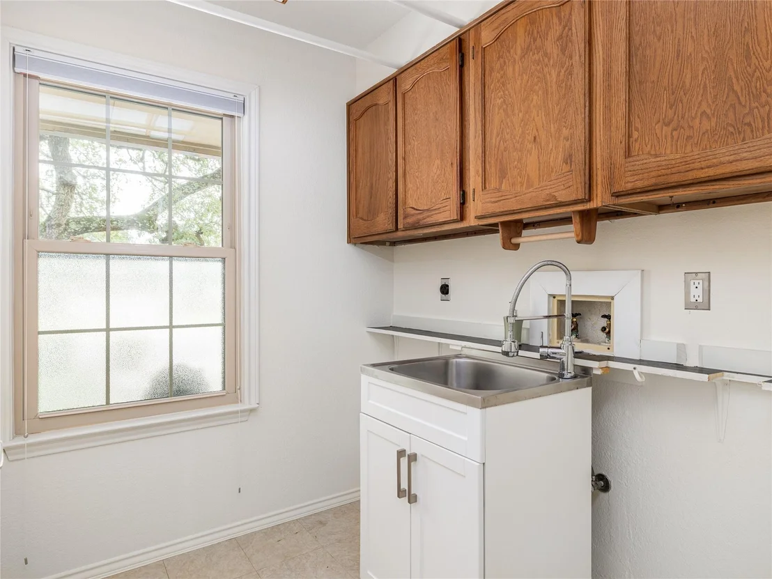 Photo of 12208 Antoinette PL