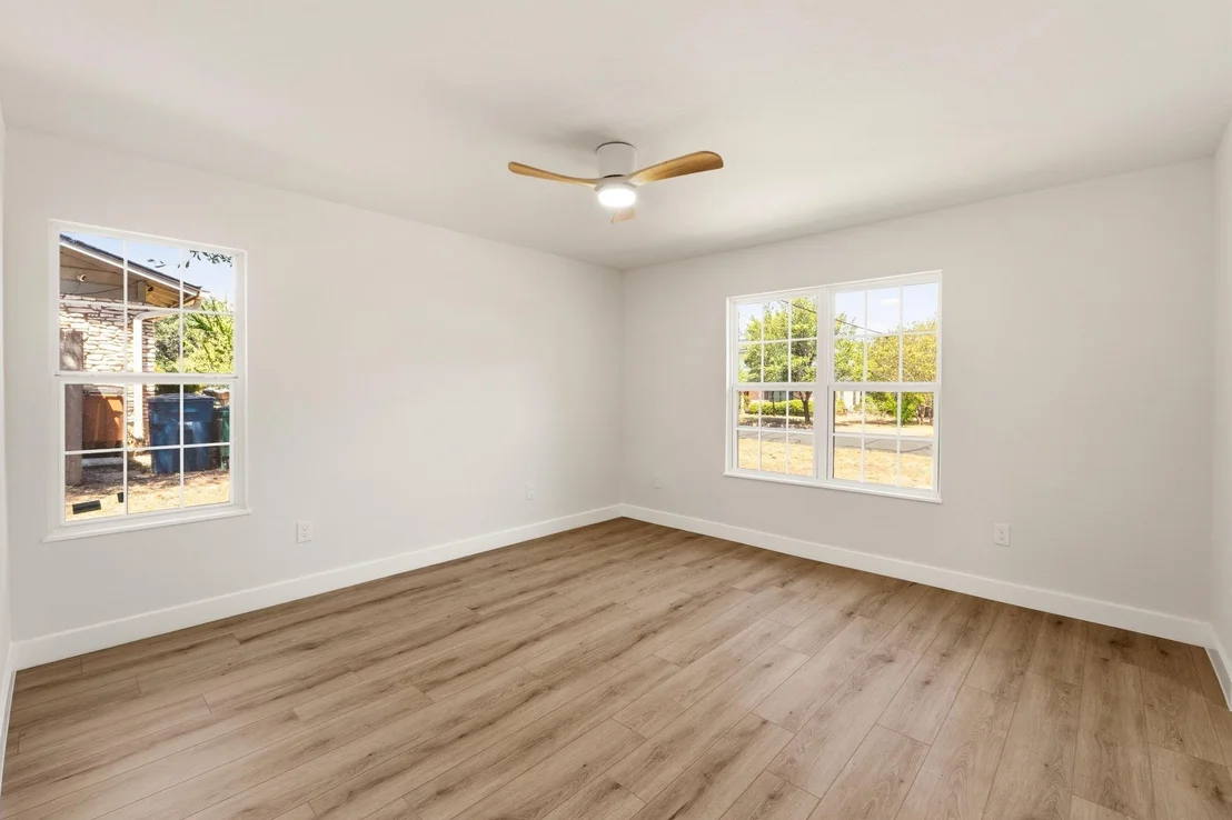 Photo of 903 Potomac PATH