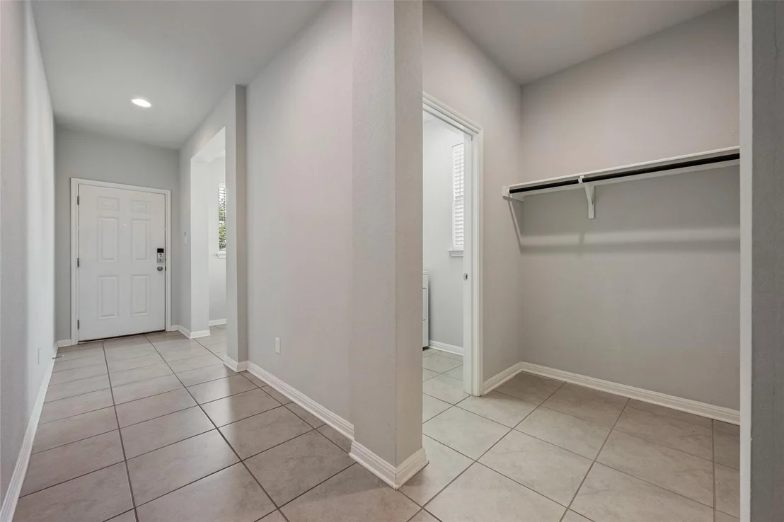 Photo of 101 Quiet Man DR