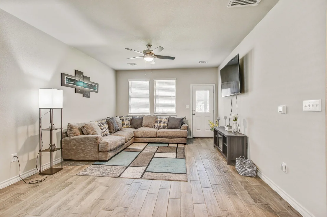 Photo of 495 Eves Necklace DR