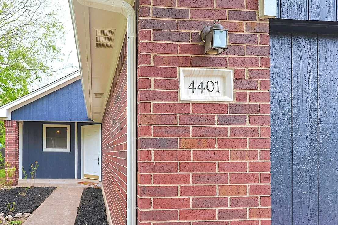 Photo of 4401 Lendall LN