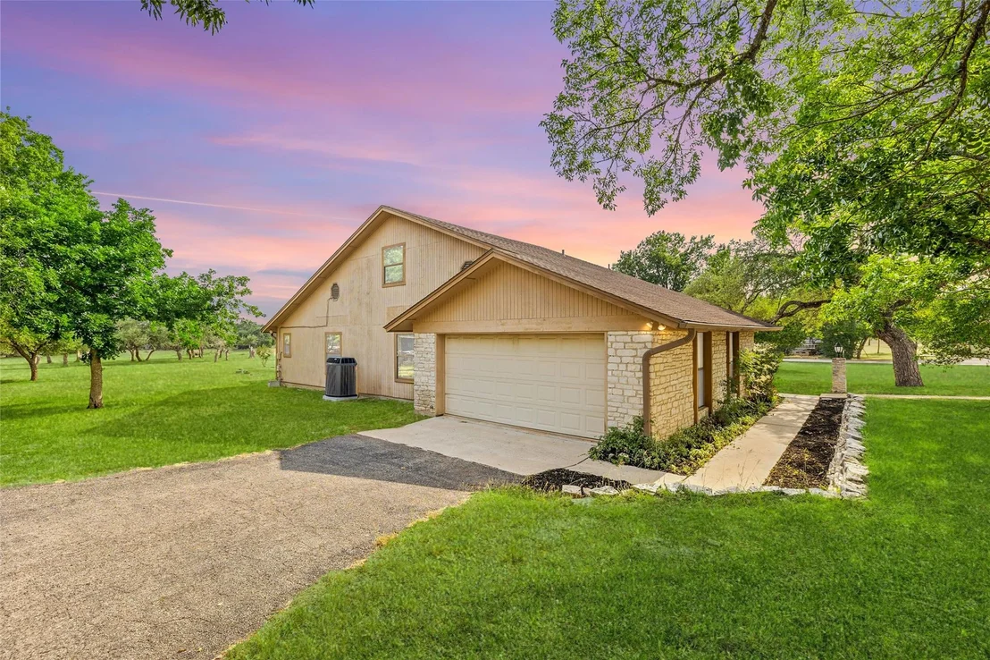 Photo of 708 Post Oak DR