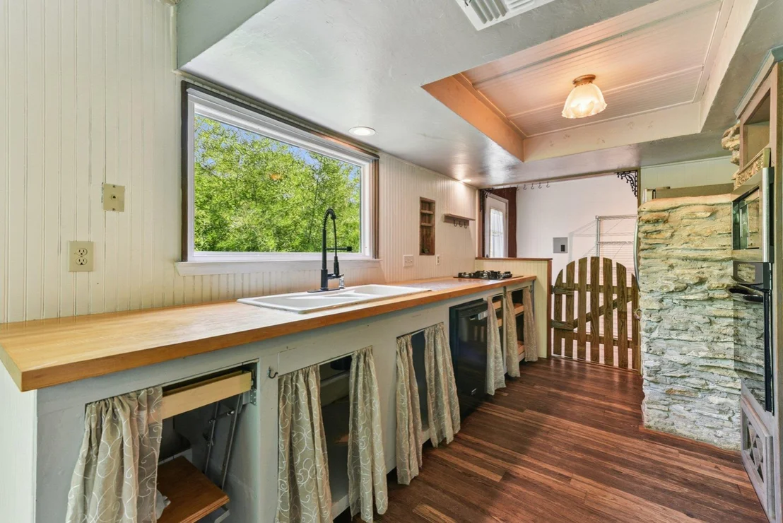 Photo of 602 Splitrock