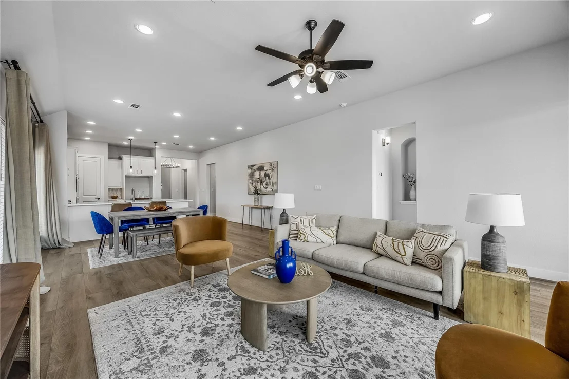 Photo of 200 Green Knoll LN
