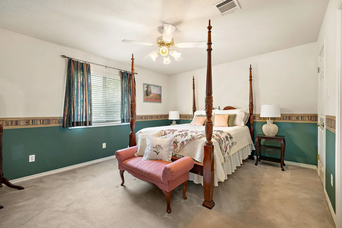 Photo of 10 Wilderness WAY