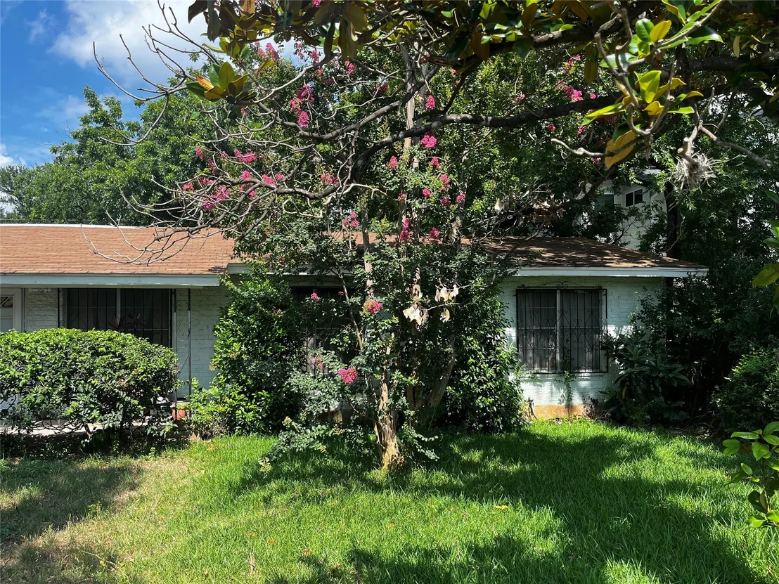 Photo of 1703 Loreto DR