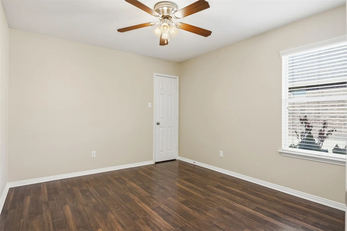 Photo of 1069 Talley LOOP