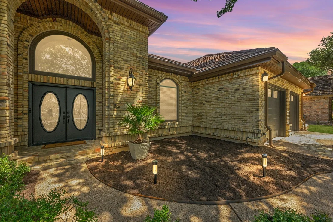 Photo of 10101 Jupiter Hills DR