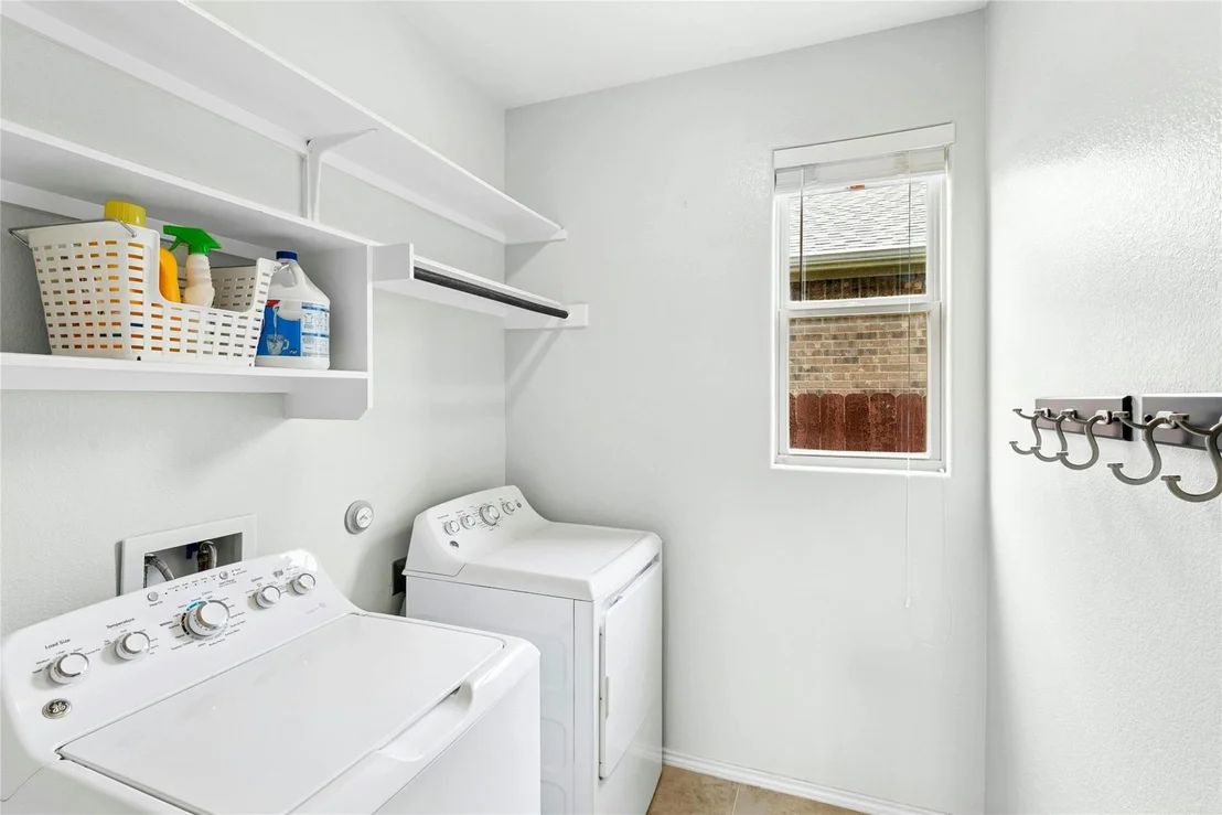 Photo of 390 Fletcher BND