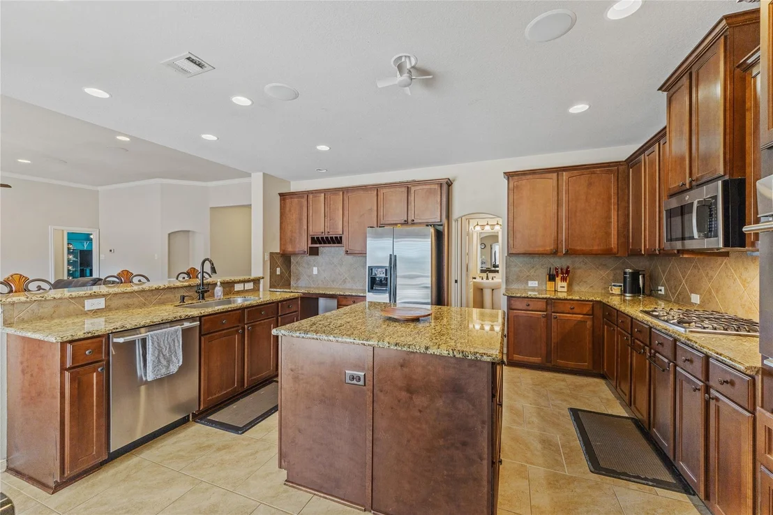Photo of 770 Green Acres