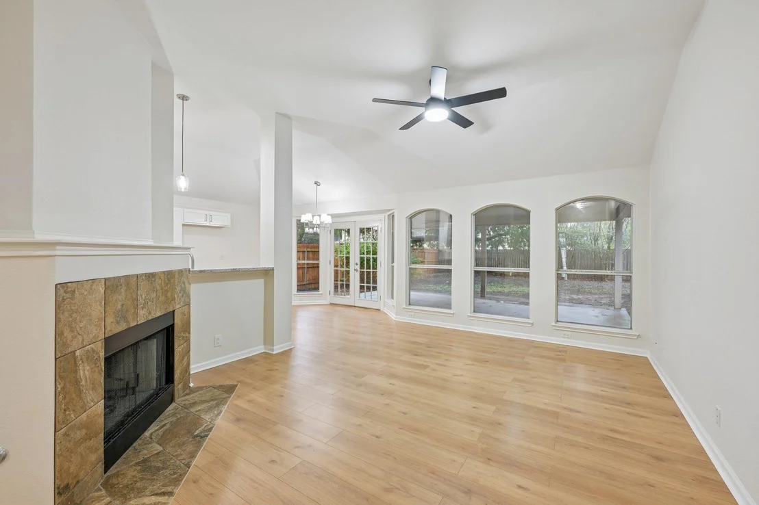 Photo of 500 Britni LOOP