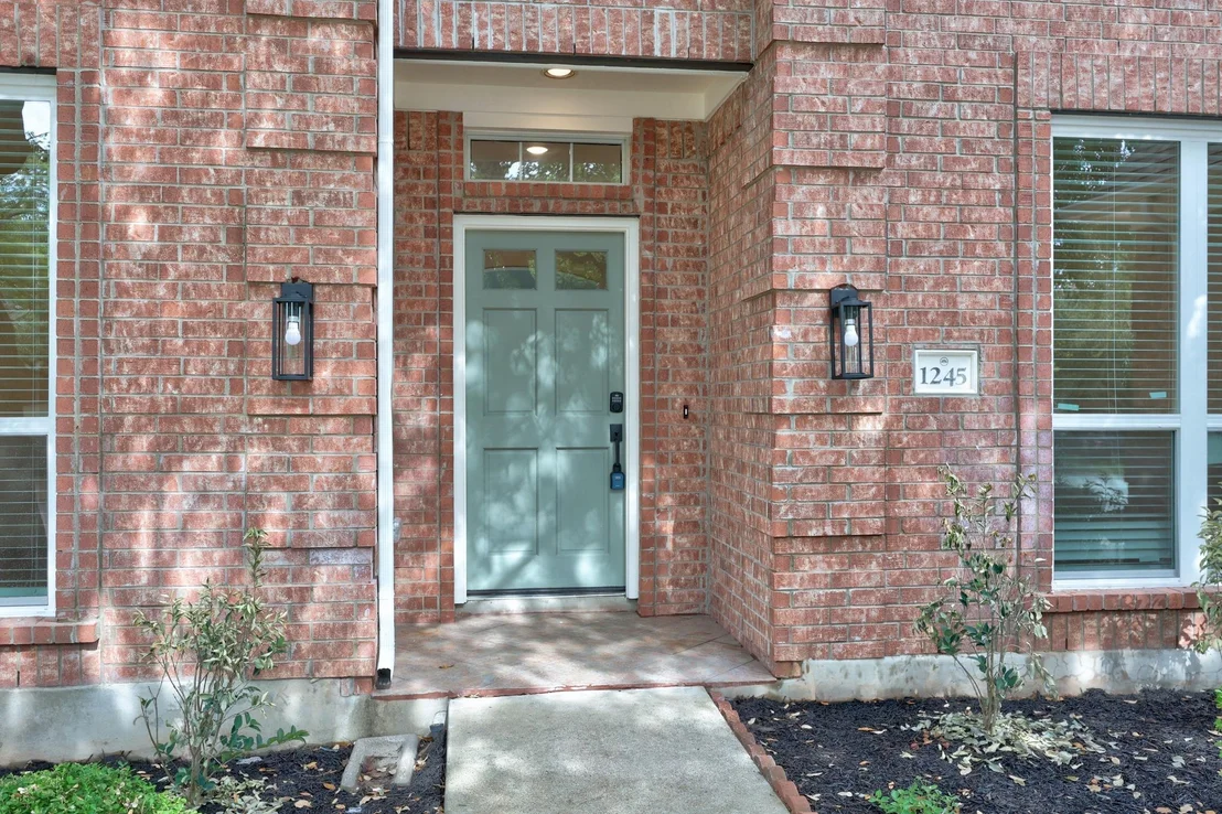 Photo of 1245 Lacey Oak LOOP