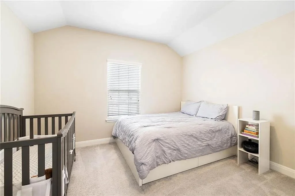 Photo of 165 Carlina LOOP