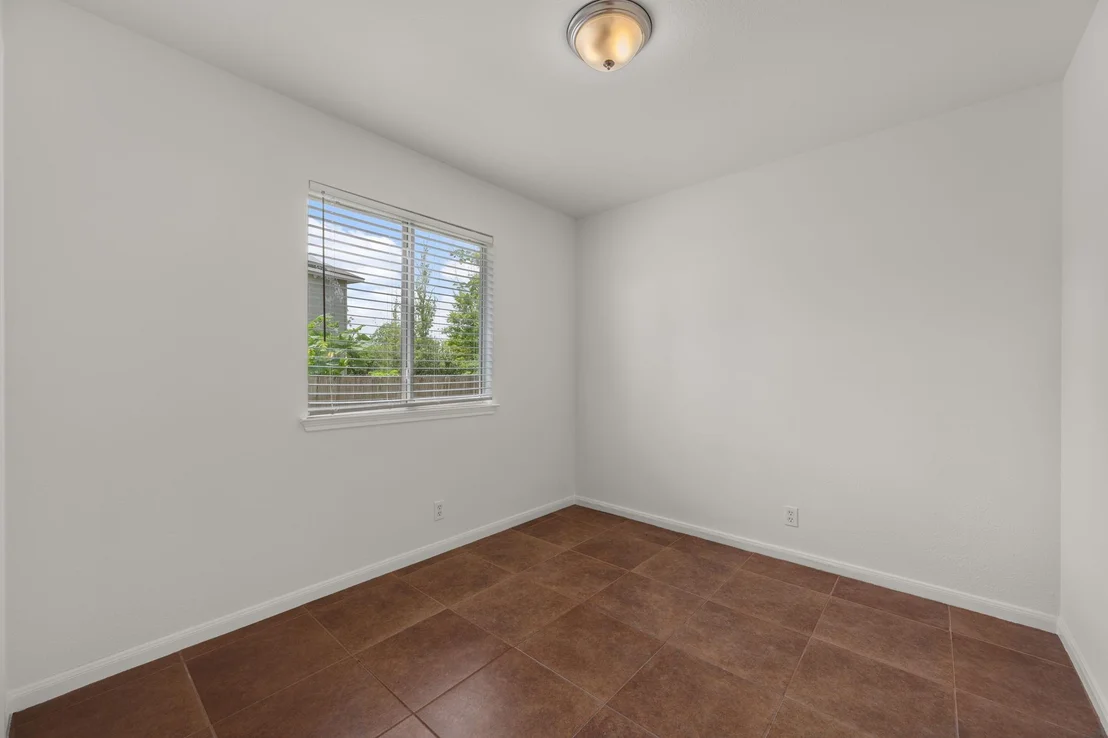 Photo of 124 Azalea DR