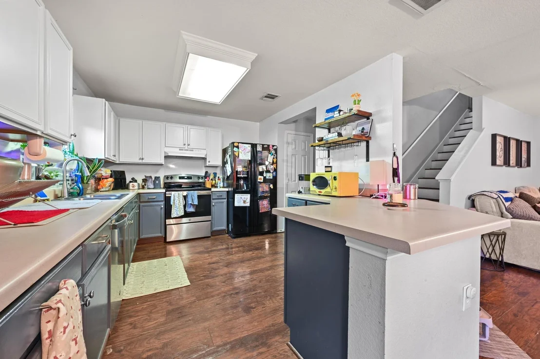 Photo of 6624 Quinton DR