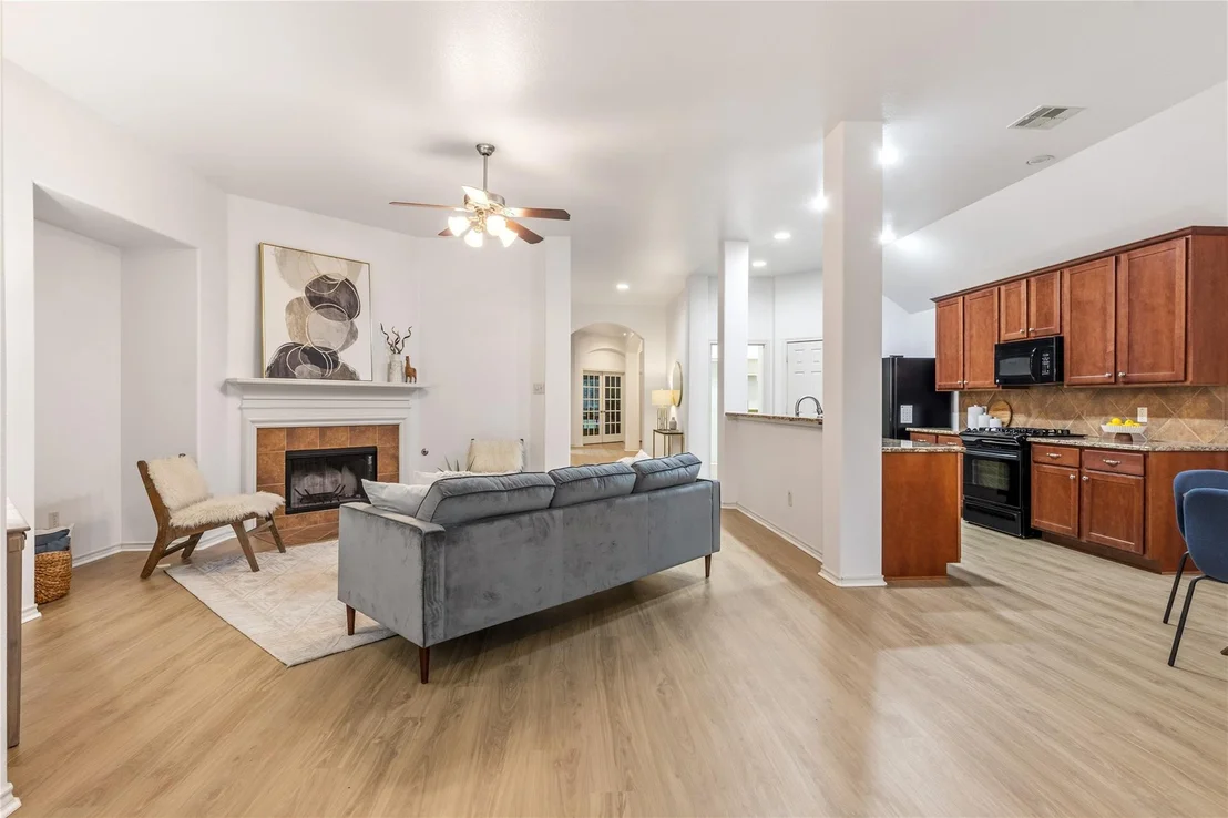 Photo of 11517 Shadow Creek DR